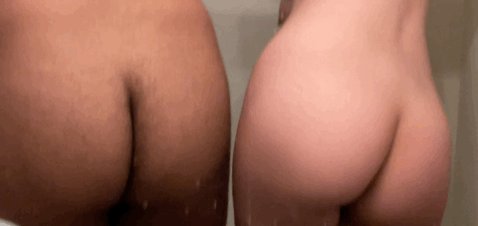 dirty ass mirror but good morning 🫣 baby really filled me up this morning, but we want some new toys<3