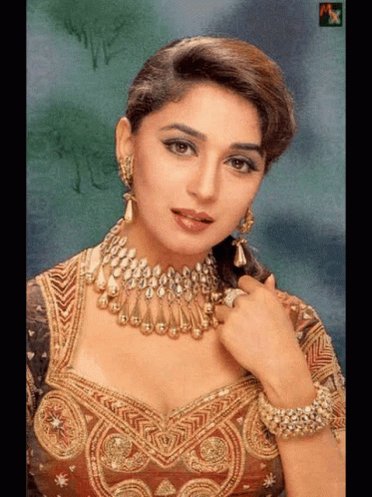 Happy Birthday The Beauty Queen Madhuri Dixit..    