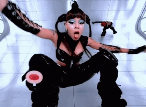 Happy heavenly birthday to Lisa Left Eye Lopes!  