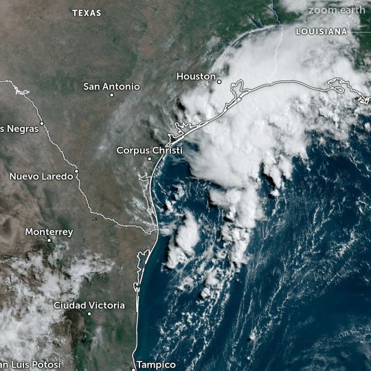 Zoom Earth on Twitter "New satellite picture of Invest 95L near Texas