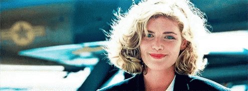 Happy Birthday to Kelly McGillis, who is an amazing actress and a beautiful human. 