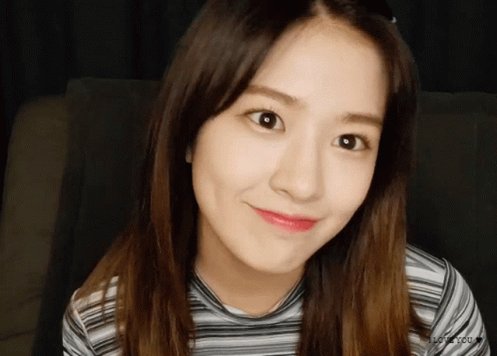 Izone An Yujin GIF