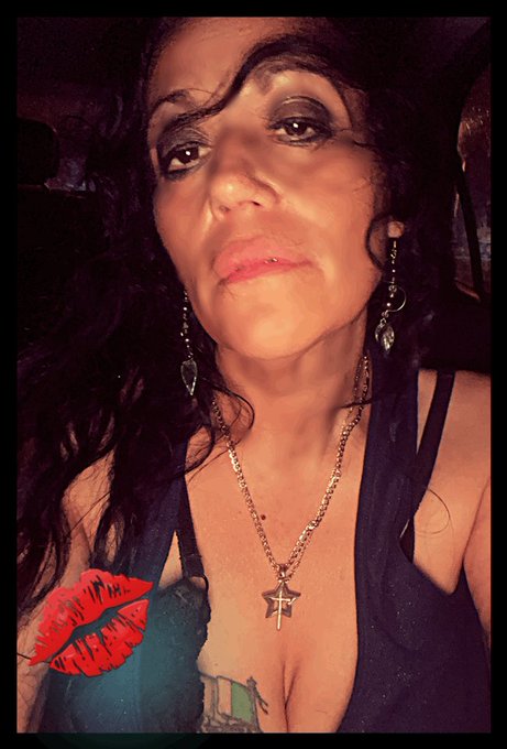 Sending some sexy love 💋🍒&spades;️🍭❤️&zwj;🔥 https://t.co/gKYTRKDniz<a href="/tag/hotwife"class="tags"><span>#hotwife</span></a><a href="/tag/boomboom"class="tags"><span>#boomboom</span></a><a href="/tag/qos"class="tags"><span>#qos</span></a>