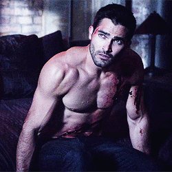 Happy birthday Tyler Hoechlin Superman of cw  