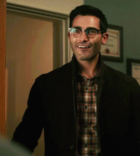 Happy 35th Birthday to our Clark Kent : Tyler Hoechlin  