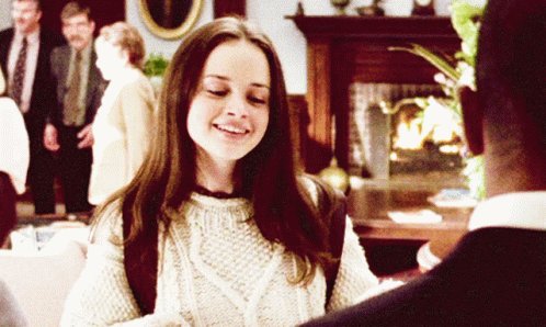 Happy birthday to the wonderful woman that is alexis bledel. i hope she has an amazing birthday today 