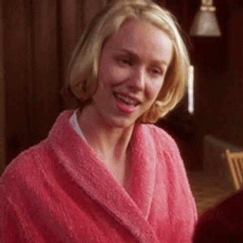 Happy birthday to my Hollywood crush of 20 years, Naomi Watts! 