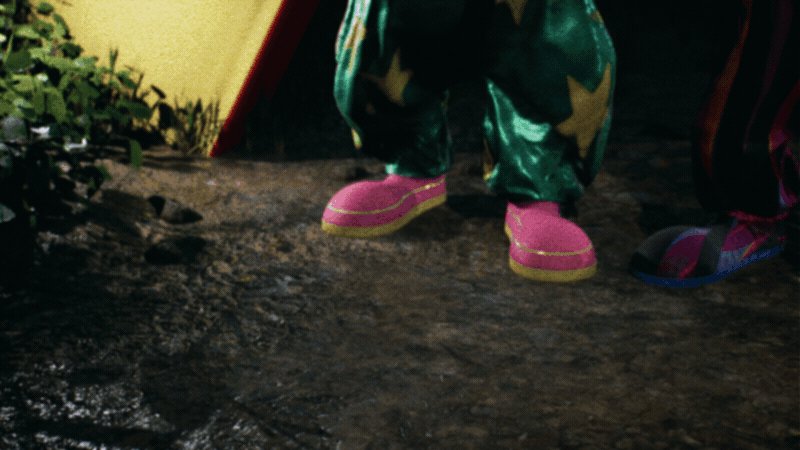 killer-klowns-from-outer-space-the-game-on-twitter-yes-this-gif-is
