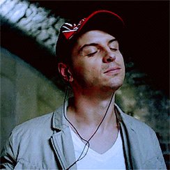 Happy Birthday Andrew Scott 