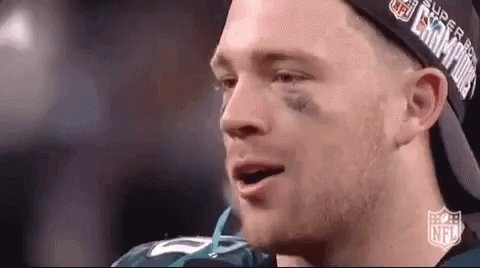 I DID NOT KNOW TODAY IS ZACH ERTZ BIRTHDAY! HAPPY BIRTHDAY EAGLES LEGEND!!!!! 