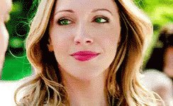 Happy birthday to my favorite actress, my goddess Katie Cassidy      