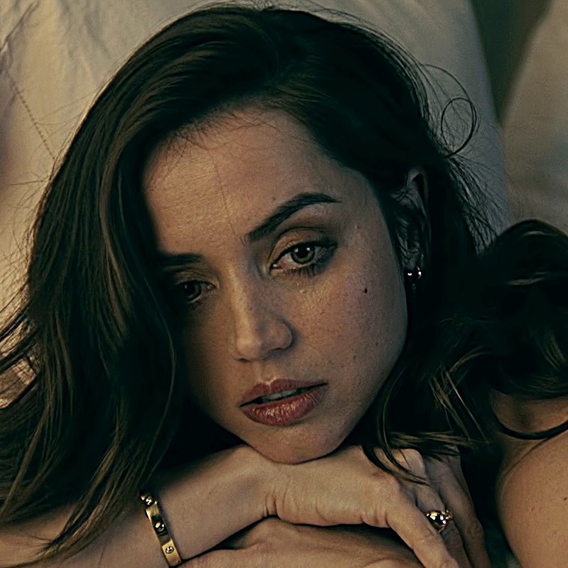 women gifs on Twitter: "ana de armas x deep water."