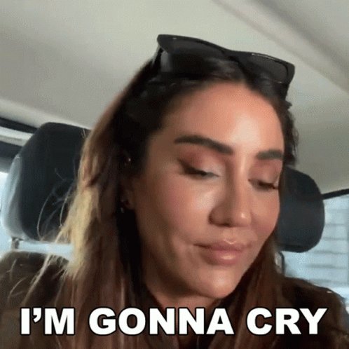 She started to cry. I want to cry. Gif paris is crying troya. Juliet cavetown. Поп арт девушка плачет.