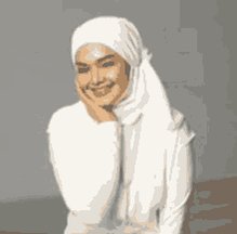 Happy Birthday Siti Nurhaliza dgn ucapan unblock la saya 