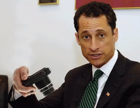 Anthony Weiner Taking Pictu...