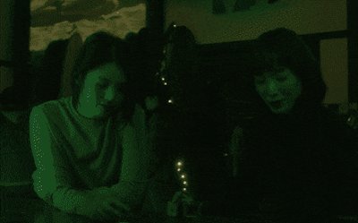 한소희(Han so hee), 퀴어 영화 '폭설 (Heavy Snow)' 짧은 클립 영상. 한소희,한해인 주연 / 윤수익 감독 / 77분 영화는 강원도의 고등학교에서 만난 서핑을...