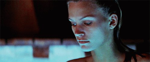 Natasha Henstridge Peso 2023