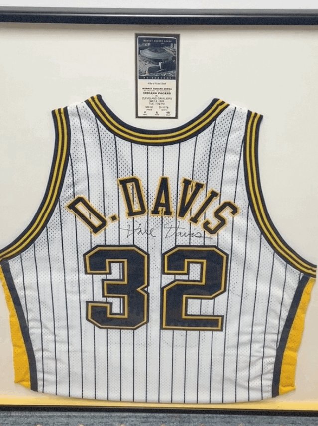  Happy Birthday Big Dale Davis! Still have your signed jersey from your final game at Market Square Arena! 