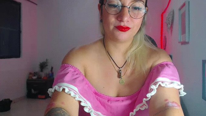 I'm online @MyFreeCams! #onmfc https://t.co/FMT4rZwCfJ 💚 https://t.co/4lzYTLYzGg<a class="tags" href="/tag/myfreecams">@myfreecams</a><a href="/tag/onmfc"class="tags">#onmfc</a>