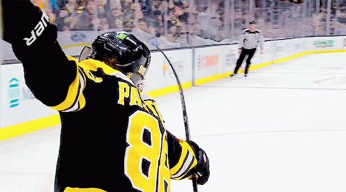 DAVIS PASTRNAK WITH THE HAT TRICK!!!! #NHLBruins https://t.co/duFMpbcSs2<a href="/tag/nhlbruins"class="tags">#NHLBruins</a>