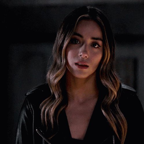 HAPPY BDAY TO OUR QUAKE CHLOE BENNET!! 