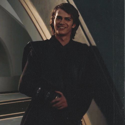 Happy Birthday to Hayden Christensen our Anakin Skywalker 