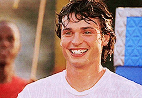 Happy birthday tom welling!! 