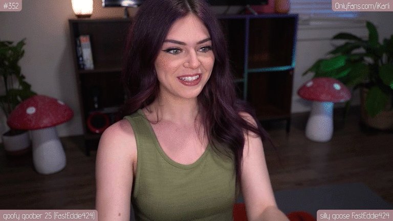 karli on Twitter: "💫Online now!💫 🍄 Come say hi! 🍄 http://MFC.im/iKarli"