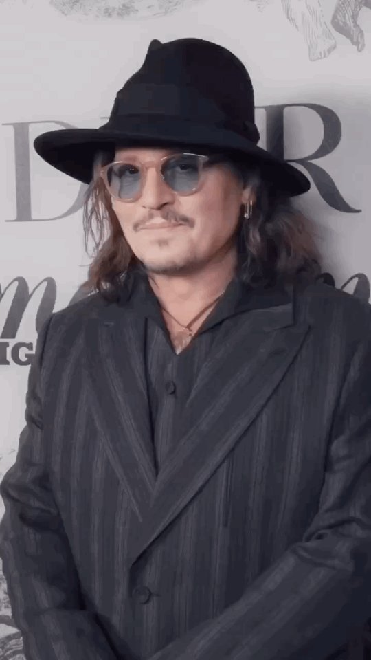 Hundred Thousand Dollar Bird On Twitter RT ReemDepp Johnny Depp 