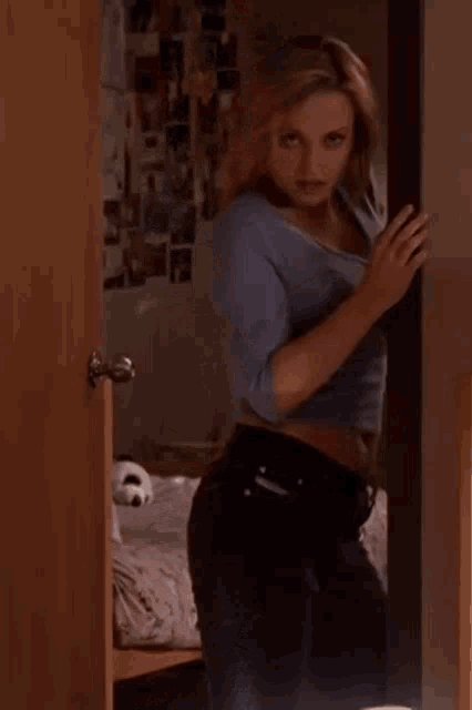 Happy birthday to this underrated gem actor, Monica Keena!  Seriously, she deserve(s/d) better. 