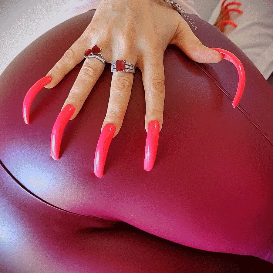 Lora Long Nails (loralongnails) / Twitter