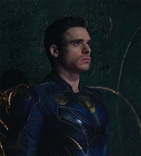 Happy bday richard madden  gonna need to you uncrisp yourself please     