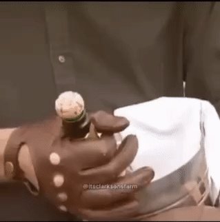 @dvhandsmo2 @cleanpeeneugene - Video by gifguy (@boxhead007)