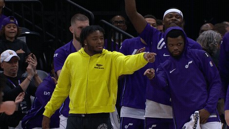 bench is into it 🤝  
