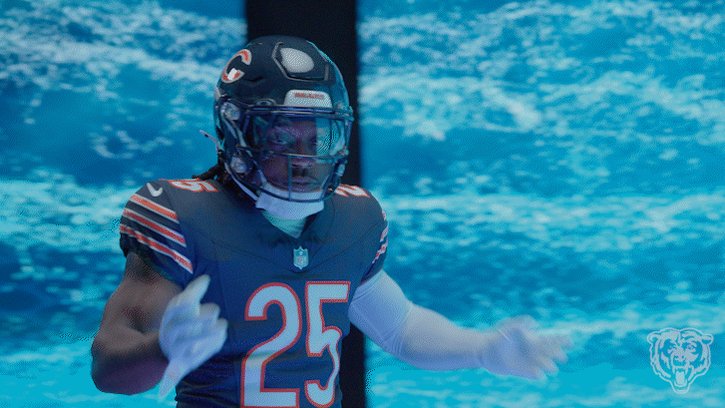 .@kylemonangai explodes for 31 yards 💥 