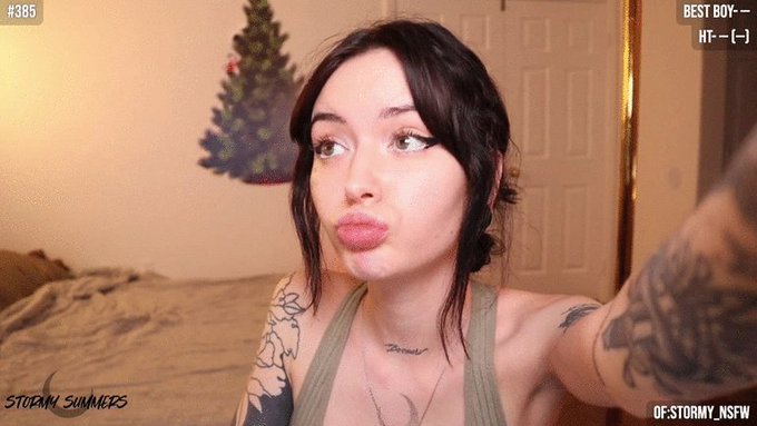 My cute face is online come love me currrently 385 https://t.co/Rfl5lYgavi 💚 https://t.co/brYNMDRh9n<a href="/tag/mvsales"class="tags"><span>#mvsales</span></a>