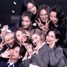 TWICE (NO) Brasil on X: 🗞 - O TWICE ultrapassou 1 BILHÃO de
