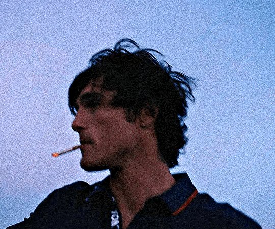 jacob elordi cigarette niamh's Gif on X
