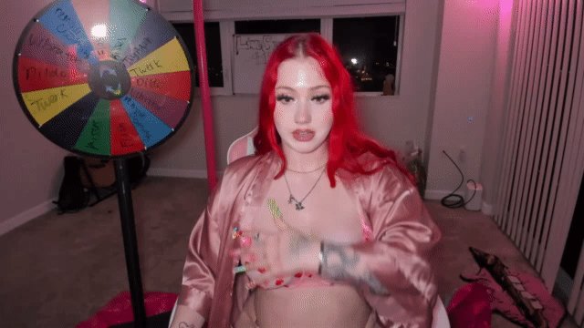 Arietta Adams is live now! https://t.co/oKhHfMSkfB https://t.co/bm8dnqeBXq