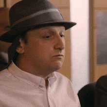 Ginger takes stinkers on the floor, wtf. https://t.co/yu7WFak9TA