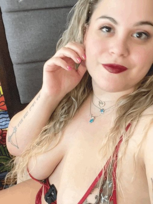💕✨Töri Firëłłi⚡️2.2K✨💕 - Happy Monday! Sex eyes. 💋 #milfmonday #Flirt4Free #flirt #sexy #camgirl #CurvyGirlsRock #gentledomme #findom https://t.co/g1nX3pu1ME