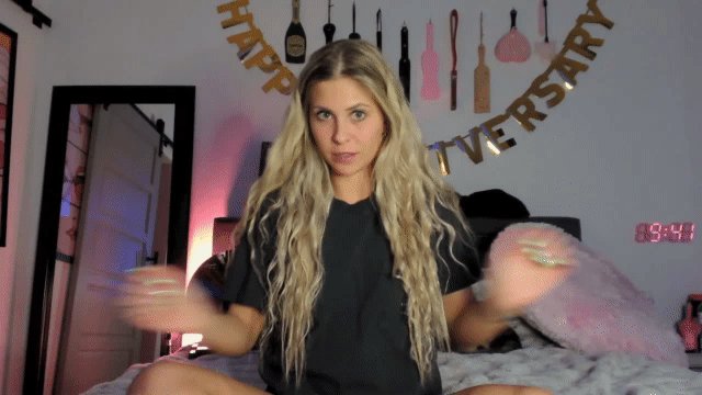 amanda glitterz ✨ is live now! https://t.co/pqf9xwZyUb https://t.co/RRwbKL8nDk