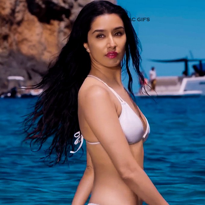 GO4a06abkAAIIDe?format=jpg&name=small