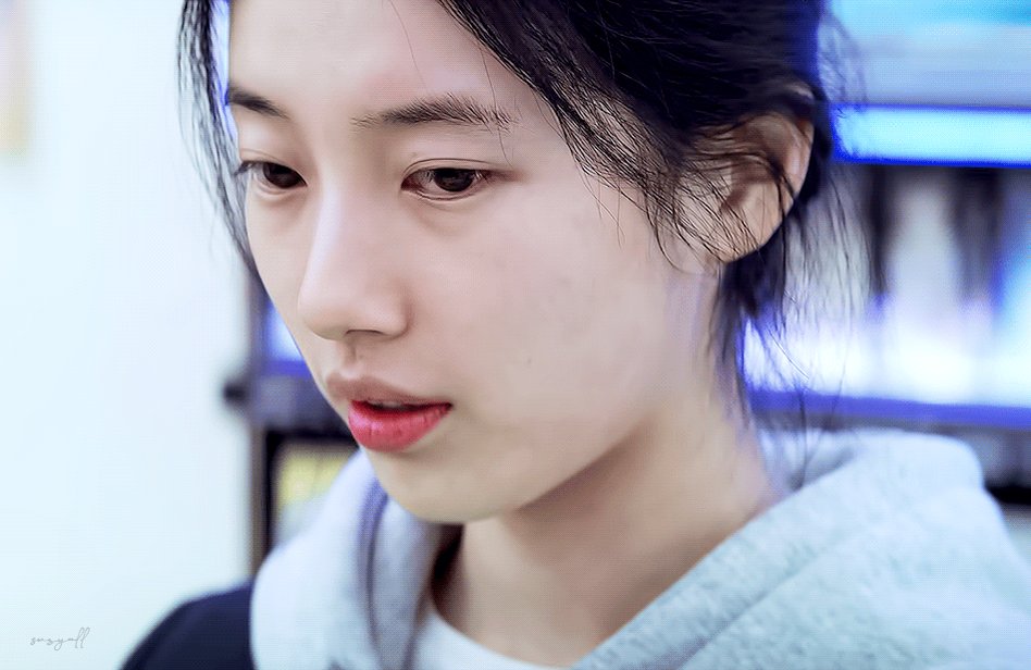 안나 감독판 후기 🎞️ 유미로 태어나 안나로 살게 된 인물의 이야기로, 수지의 새로운 모습을 많이 볼 수 있던 드라마 처음엔 조금 답답한 감정도...