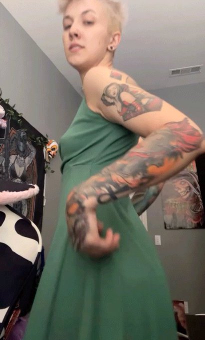 omw to get a silly little coffee https://t.co/7qiqf5g7u6