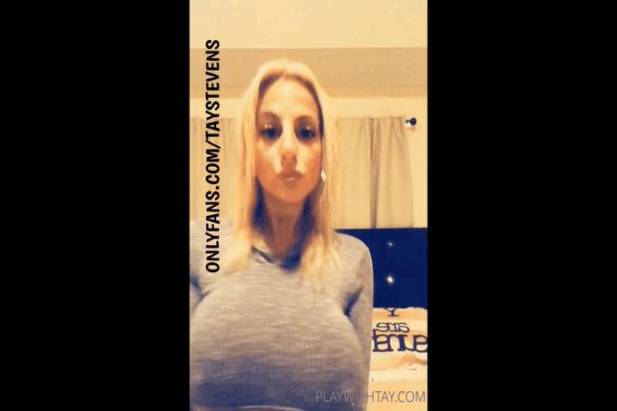 I&rsquo;m cold. Can you tell? 😂 How would you warm me up? 😏 #CravingHeat #ColdDesires #SensualWarmth https://t<a href="/tag/cravingheat"class="tags"><span>#cravingheat</span></a><a href="/tag/colddesires"class="tags"><span>#colddesires</span></a><a href="/tag/sensualwarmth"class="tags"><span>#sensualwarmth</span></a>