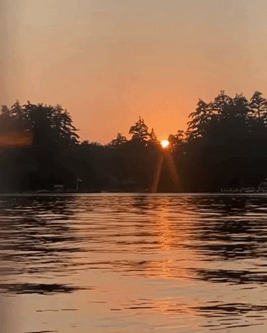 I need the sun to kick the heat up a few notches bc I'm trying to lay on the lake beach up the road!<a href="/tag/rhonj"class="tags"><span>#rhonj</span></a>