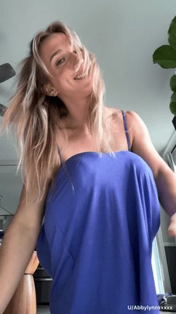 My new tight dress :) https://t.co/rgGqlGqUtY