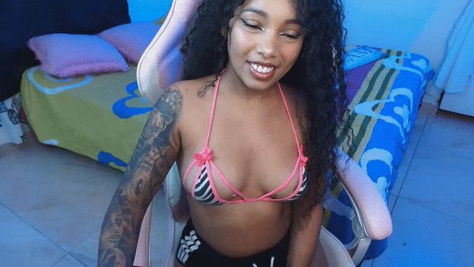 I'm online @MyFreeCams! #onmfc https://t.co/CpHNUYjYX0 💚 https://t.co/F8bhWsHEZ8<a class="tags" href="/tag/myfreecams">@myfreecams</a><a href="/tag/onmfc"class="tags">#onmfc</a>