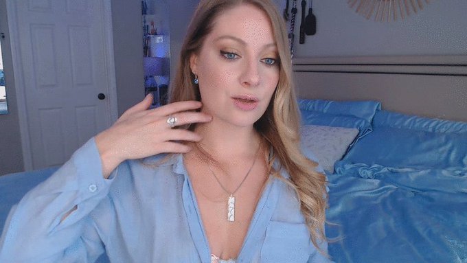 logging onto mfc! come see me here>>> #myfreecams https://t.co/vfaGRP2usF https://t.co/GMvtRlvG8o<a href="/tag/myfreecams"class="tags">#myfreecams</a>